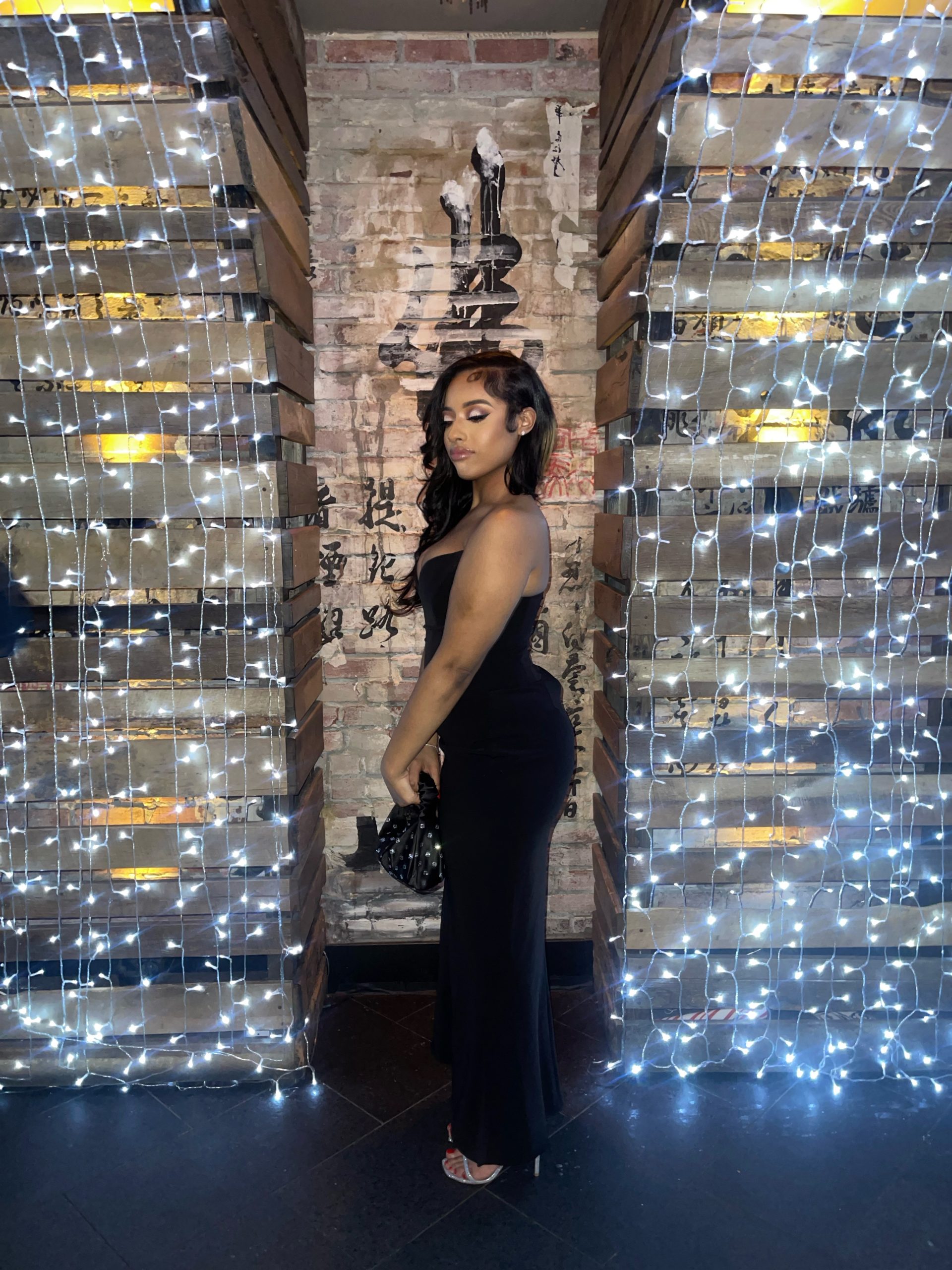 Aniya25